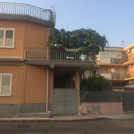 B&B Padre Pio Mascali Buitenkant foto