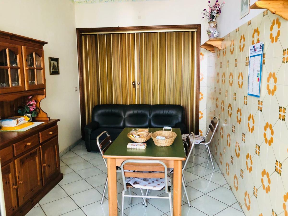 B&B Padre Pio Mascali Buitenkant foto
