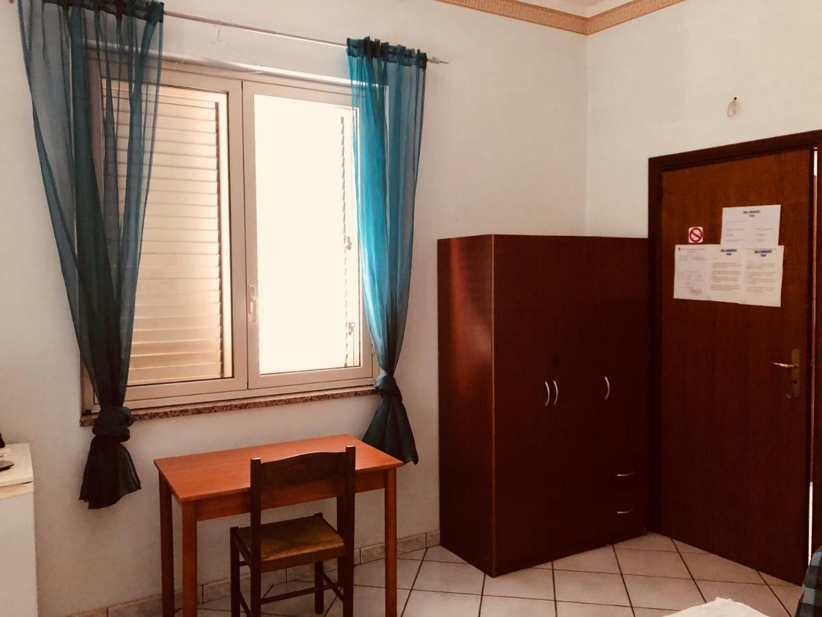 B&B Padre Pio Mascali Buitenkant foto
