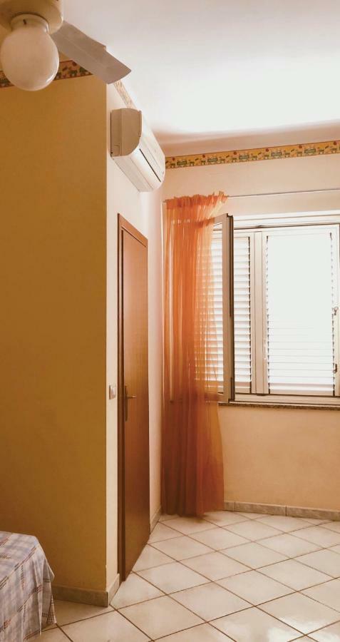B&B Padre Pio Mascali Buitenkant foto